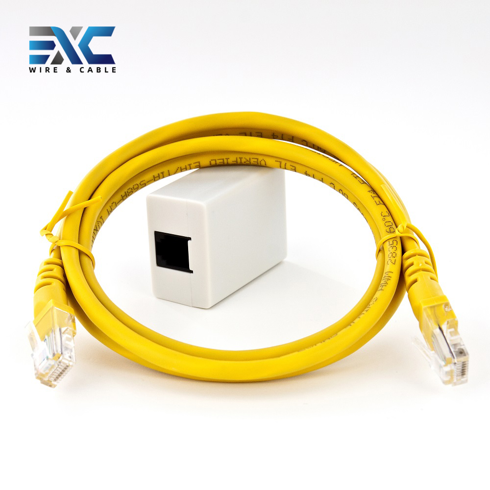 Kabel dan soket ADSL untuk menyambungkan talian telefon dengan rangkaian global